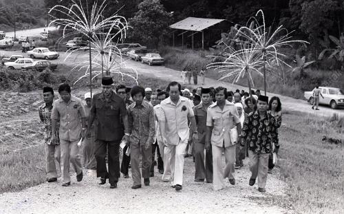 MOHD NAJIB TUN ABDUL RAZAK