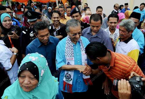 PH01_05122012_TUN_MAHATHIR