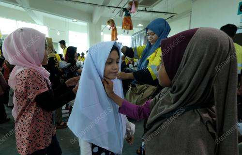 KEMBALI KE SEKOLAH LYNAS