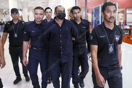 SUAMI ZAHNITA MENGAKU TIDAK BERSALAH CEDERAKAN ISTERI