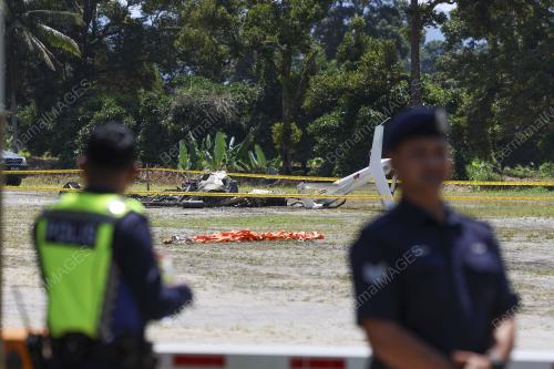 HELIKOPTER TERBAKAR