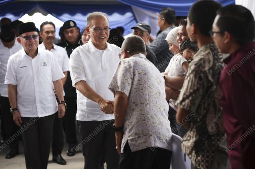 DATUK SERI WAN ROSDY WAN ISMAIL