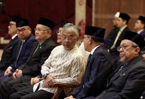 AL-SULTAN ABDULLAH RI'AYATUDDIN AL-MUSTAFA BILLAH SHAH