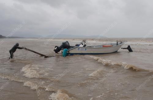 NELAYAN PANTAI