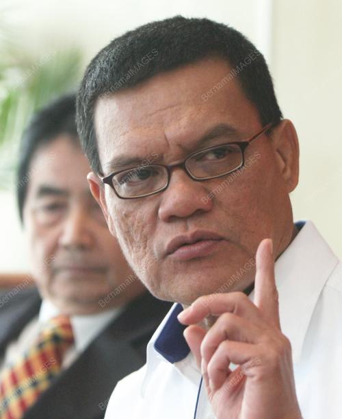 ADNAN YAAKOB