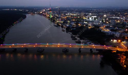 SUASANA MALAM BANDARAYA KUANTAN