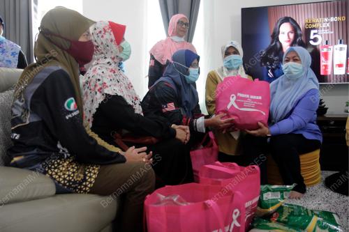 DATUK SERI SHAHANIZA SHAMSUDDIN