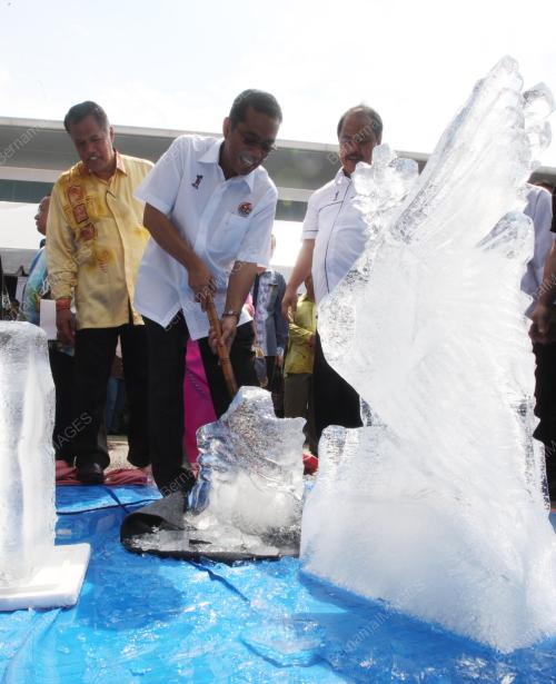 DATUK SERI MOHAMED KHALED NORDIN