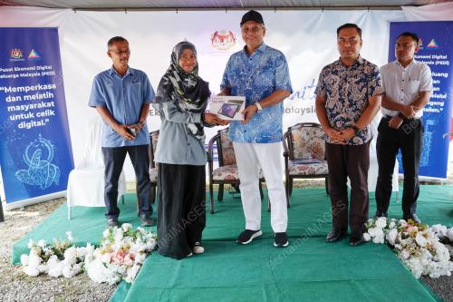 TAN SRI ANNUAR MUSA