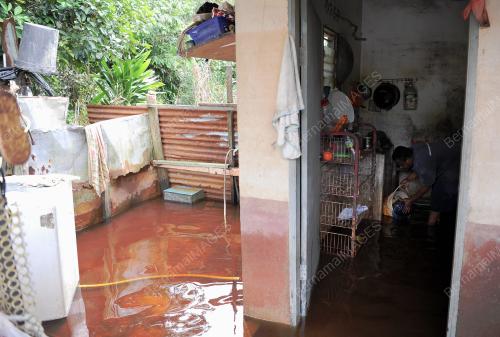 PH01_10012018_BANJIR