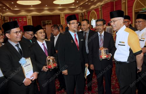 PH01_10042018_ZAKAT