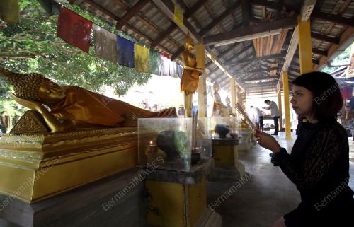 PH01_10052017_WESAK