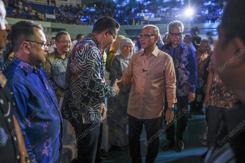DATUK SERI WAN ROSDY WAN ISMAIL
