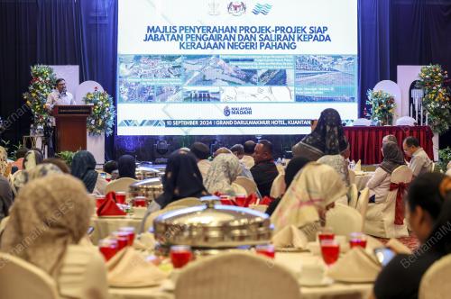 AKMAL NASRULLAH MOHD NASIR