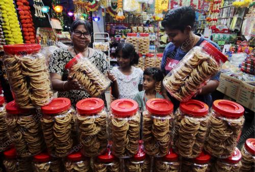TINJAUAN MENJELANG DEEPAVALI
