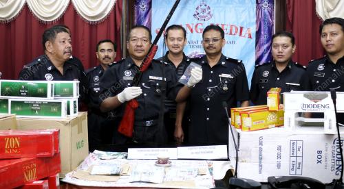 PH01_12012012_POLIS