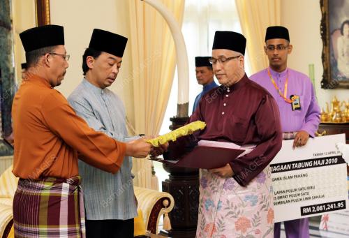 TENGKU MAHKOTA PAHANG TENGKU ABDULLAH