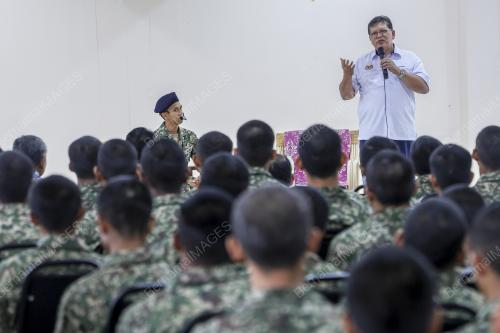 TAN SRI JOHARI ABDUL