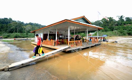 PH01_12122016_BANJIR