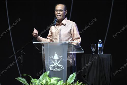 DATUK SERI WAN ROSDY WAN ISMAIL