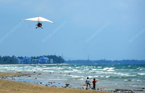 PH01_13042014_MICROLIGHT