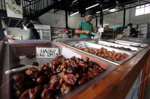 BUAH KURMA