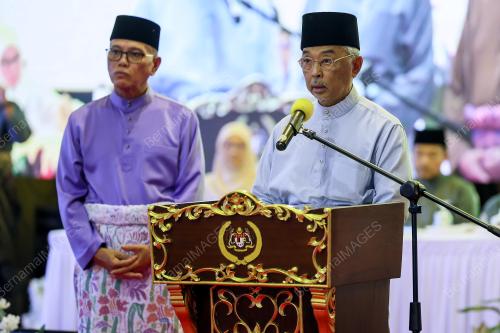 AL-SULTAN ABDULLAH RI'AYATUDDIN AL-MUSTAFA BILLAH SHAH