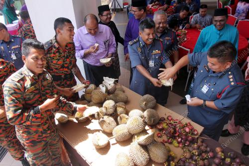 PH01_13082015_AIDILFITRI