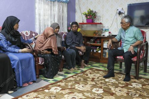 AL-SULTAN ABDULLAH RI'AYATUDDIN AL-MUSTAFA BILLAH SHAH