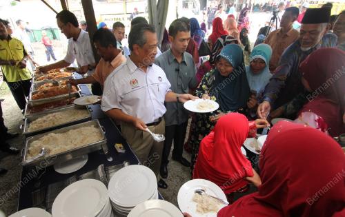 TAN SRI MUHYIDDIN YASSIN