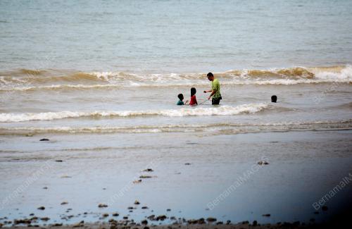 MANDI PANTAI MASA PKPP