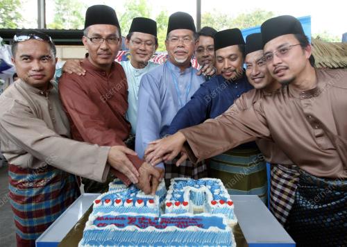 CELCOM
