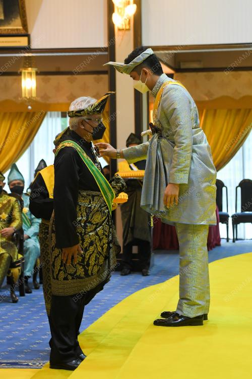 TENGKU HASSANAL IBRAHIM ALAM SHAH AL-SULTAN ABDULLAH 