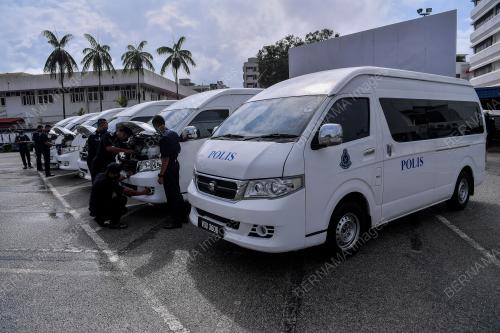 POLIS_VAN