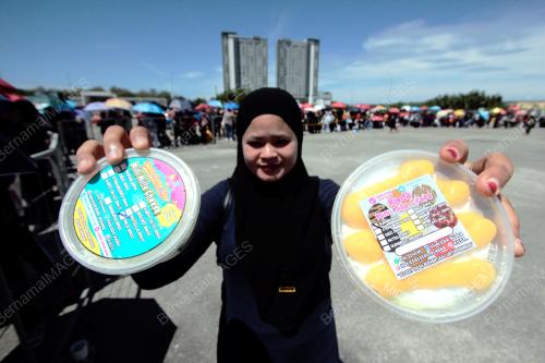 BERATUR MEMBELI CREPE VIRAL