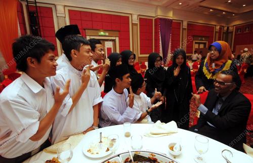 PH01_16072013_BERBUKA