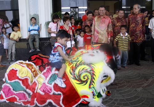 FU AH KIOW