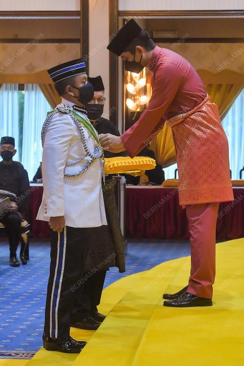TENGKU HASSANAL IBRAHIM ALAM SHAH AL-SULTAN ABDULLAH