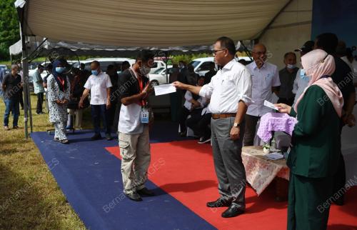 DATUK SERI WAN ROSDY WAN ISMAIL
