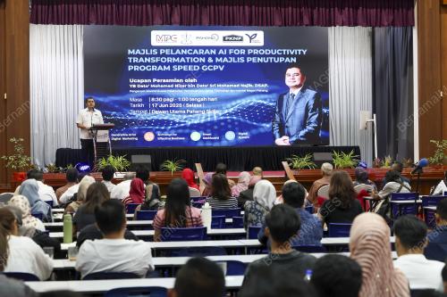 DATUK MOHAMAD NIZAR MOHAMAD NAJIB