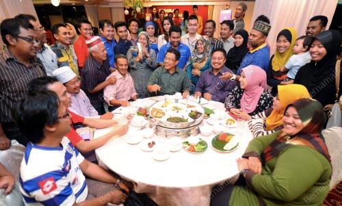 PH01_17072013_RAMADAN1