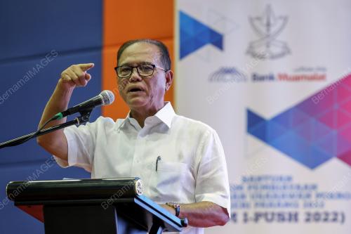 DATUK SERI WAN ROSDY WAN ISMAIL