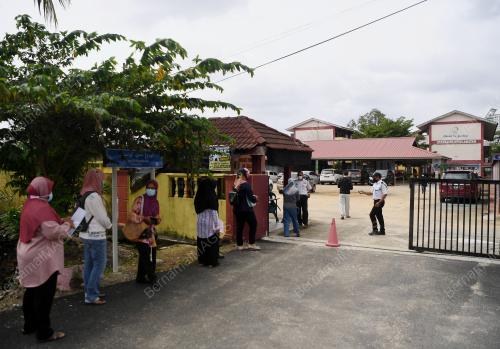 SEKOLAH BERSEMUKA 2021 DITANGGUHKAN
