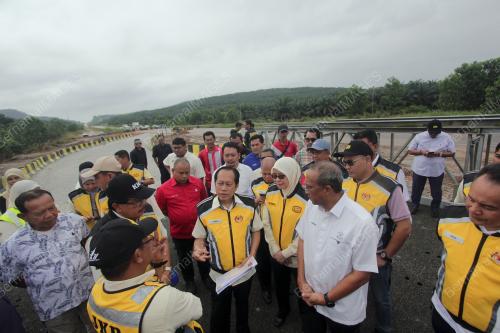 DATUK SERI AHMAD MASLAN