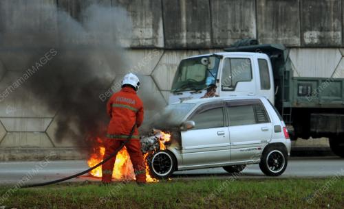 PH01_18042018_TERBAKAR