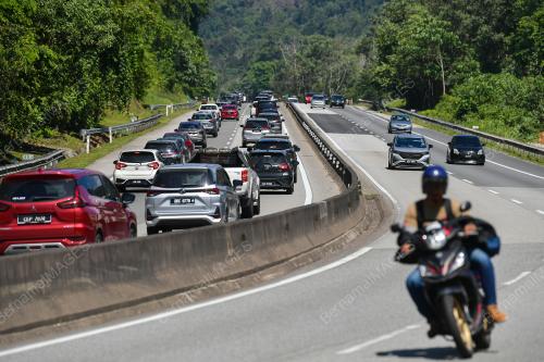 LEBUHRAYA KL KARAK SESAK