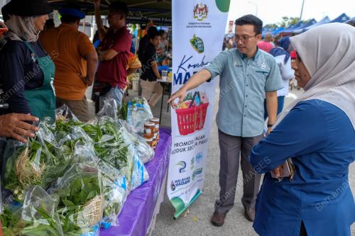 KOMBO MADANI RM10 BERBALOI, "LAKU KERAS" DI JUALAN AGRO
