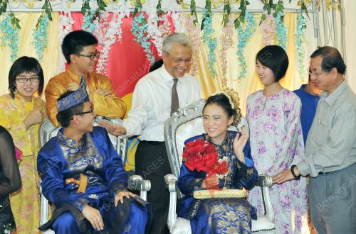 PH01_18092014_HUSNI_KEM_BAHASA