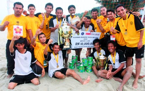KEJOHANAN BOLA SEPAK PANTAI FAM