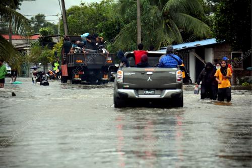 BANJIR DI KAMPUNG BELUKAR, KUANTAN